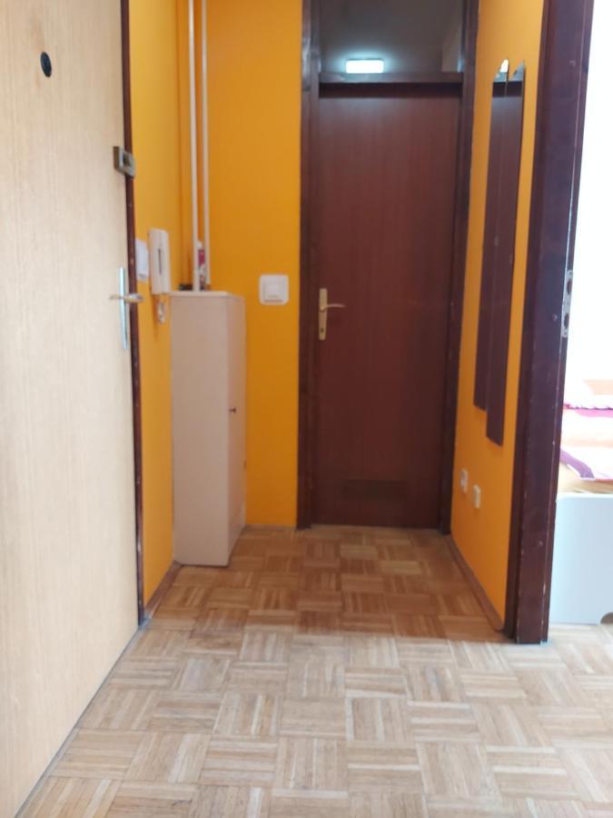 Zagreb Apartment Toni Bagian luar foto